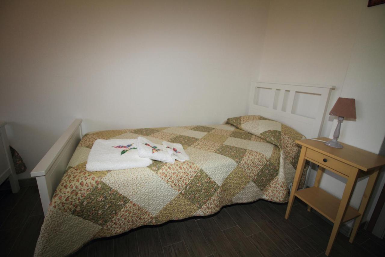 B&B Libellula Иглесиас Екстериор снимка